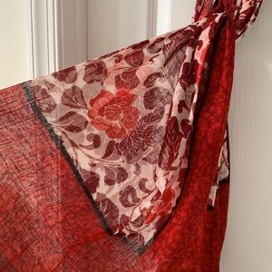 LOFT 100% Cotton Red Floral Fringed Scarf New With Tag